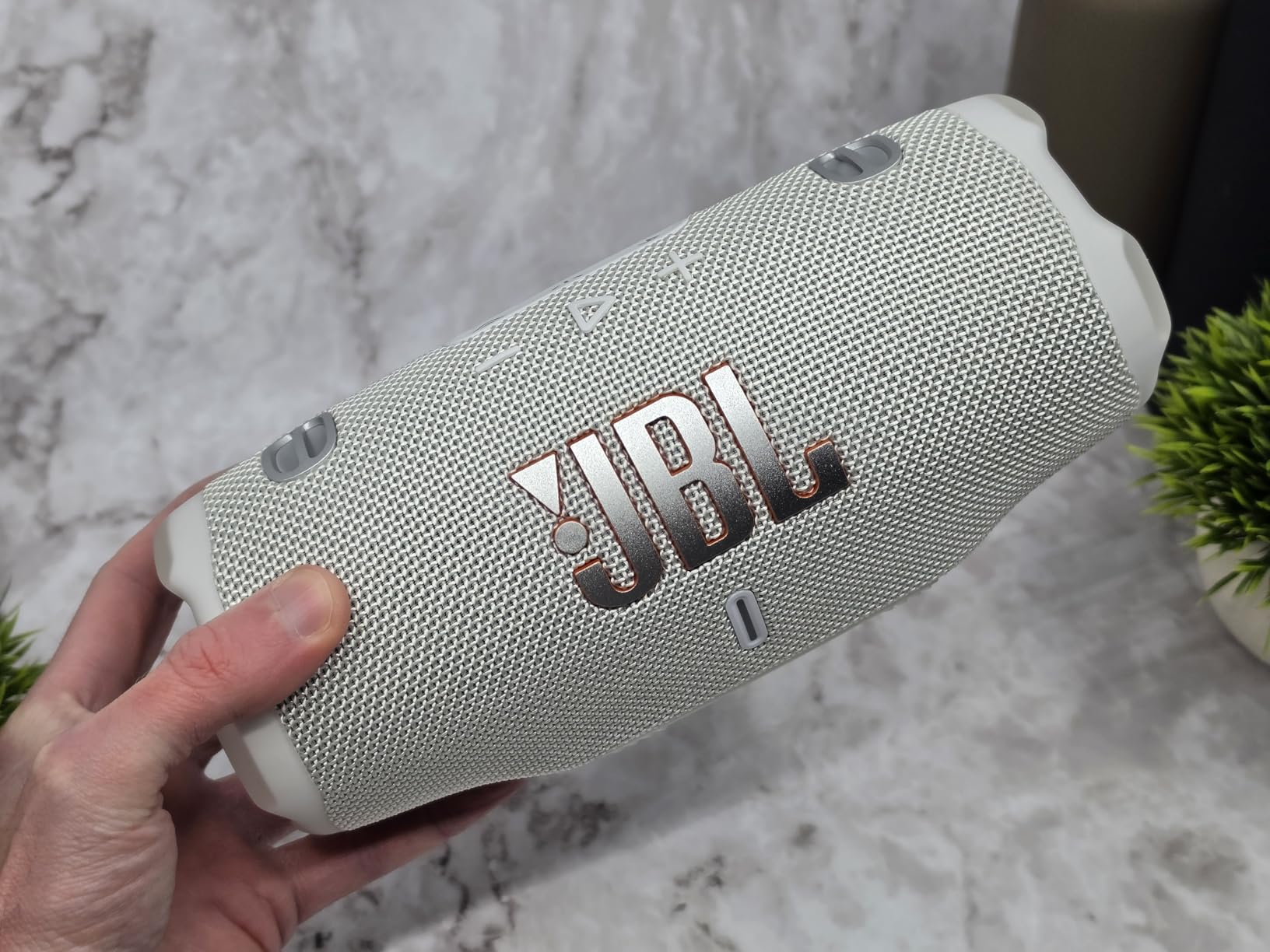 JBL Charge 6 customer photo 1