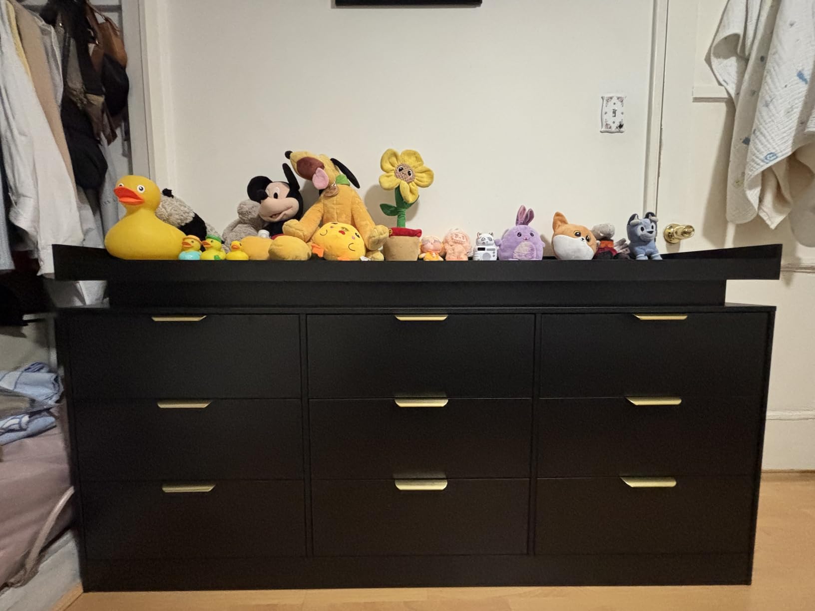 9 Drawer Dresser for Bedroom, Black Dresser with LED Lights and Power Outlet, Large Wooden Dressers Modern Chest of Drawers, Triple Wide Drawer Organizer Cabinet for Bedroom, Entryway, Hallway customer photo 1