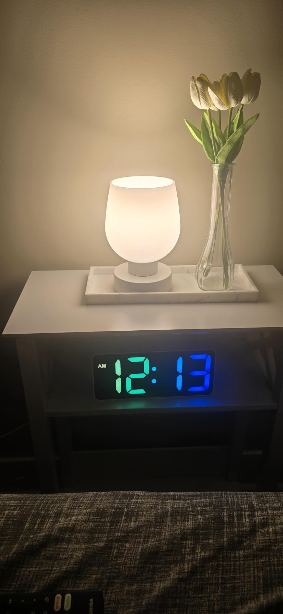 Seealle Small Touch Table Lamp for Nightstand, 3 Way Dimmable Bedside Lamp customer photo 1