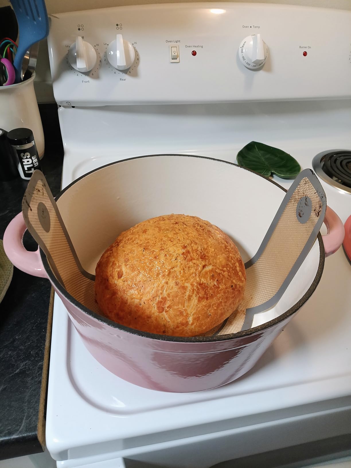 Overmont Enameled Cast Iron Dutch Oven - 5.5QT Pot with Lid Cookbook customer photo 1