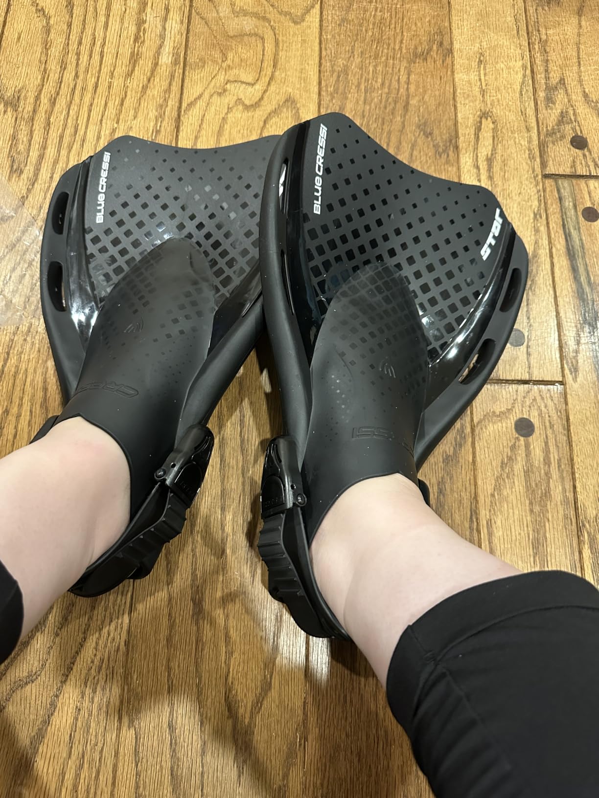 Cressi Star Swim Fins, Open-Heel, Adjustable Foot Pocket, Designed in Italy customer photo 2