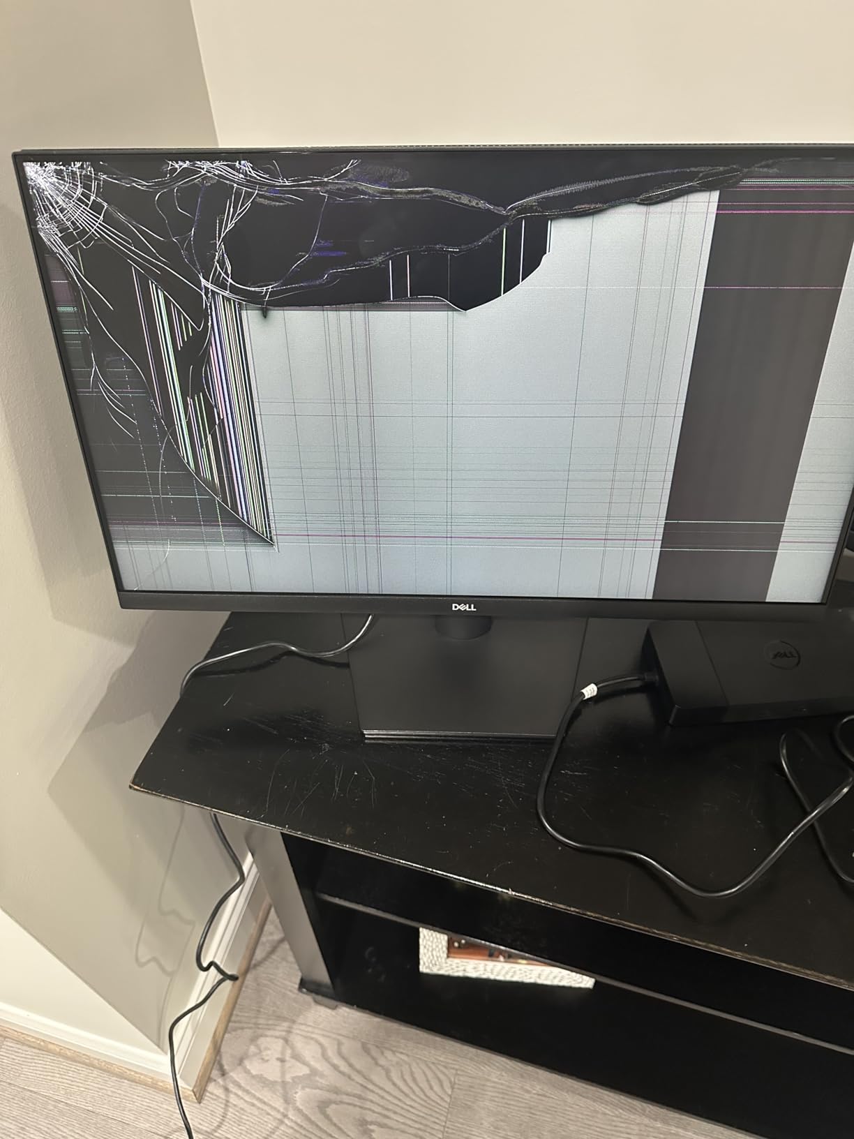 Dell SE2426H 24 Inch customer photo 1