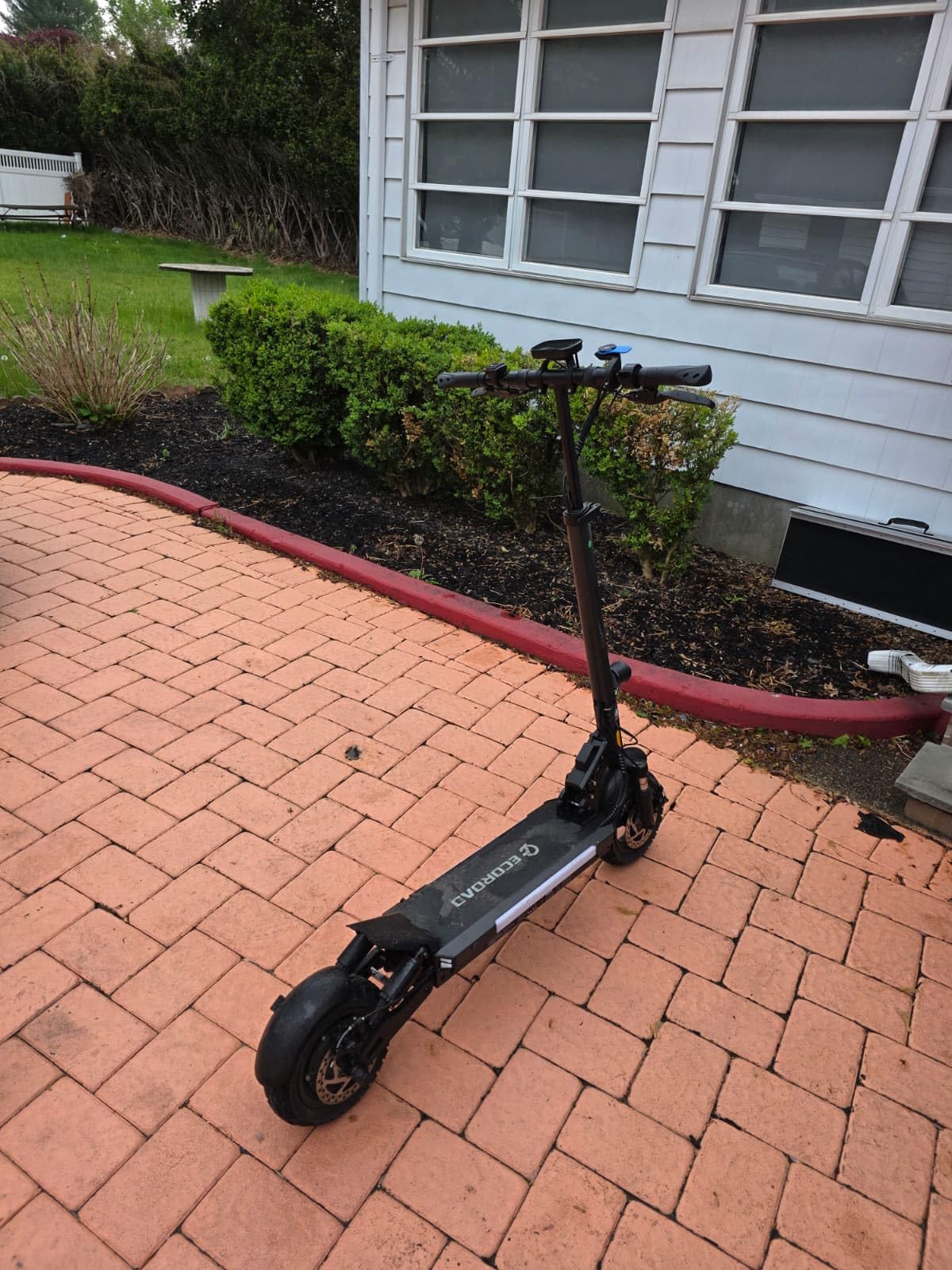 ECOROAD ES6 Electric Scooter Adults, 1000W Peak Motor Up to 31 MPH customer photo 1